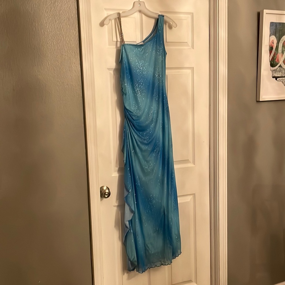 Sparkly blue ombré prom / winter formal dress